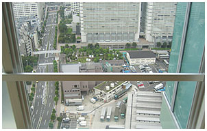 ビジョンコントロールフィルム施工前画像斜め下